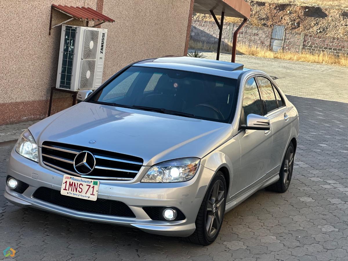 Mercedes benz c300 - image 14