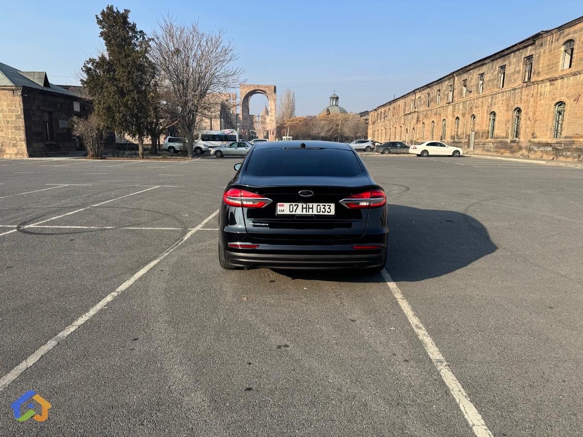 Ford Fusion - image 4