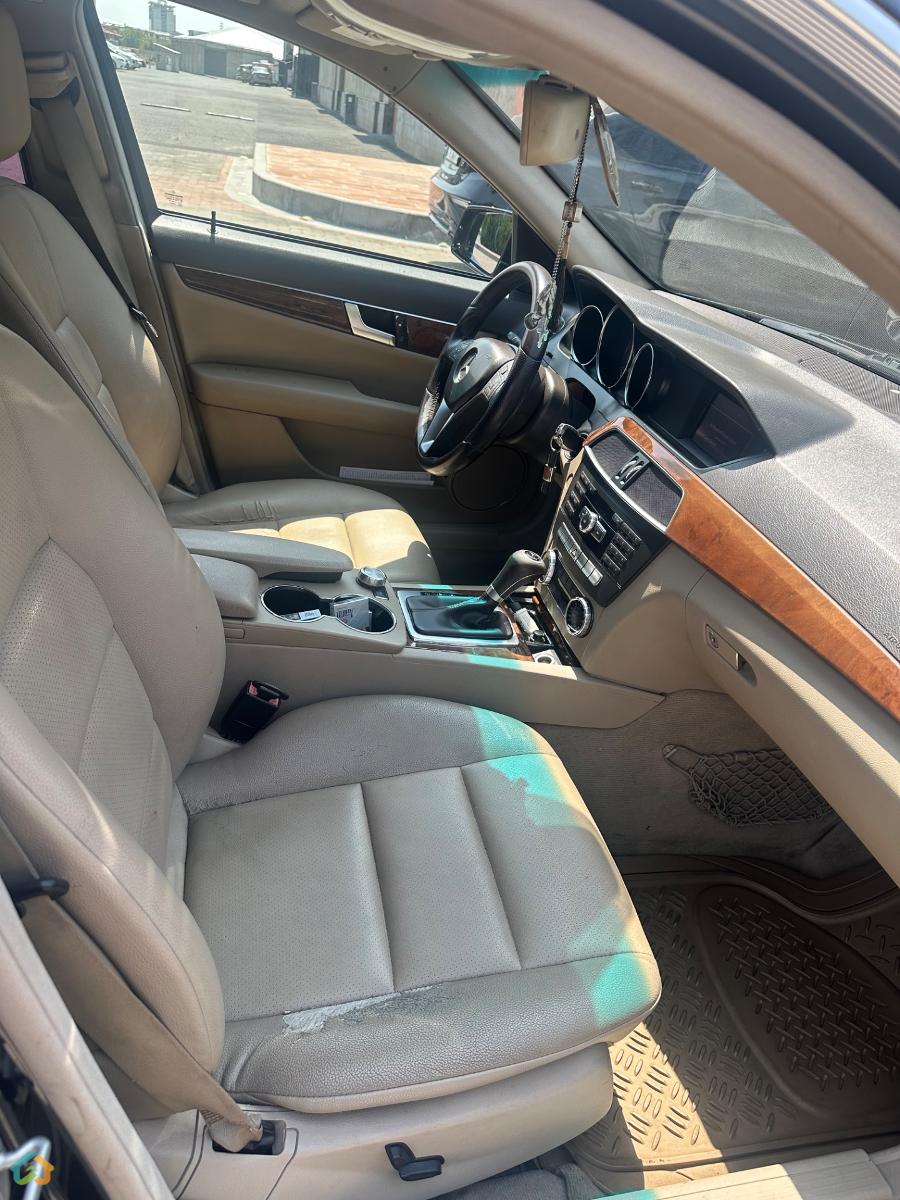 Mercedes-Benz C250 - image 10