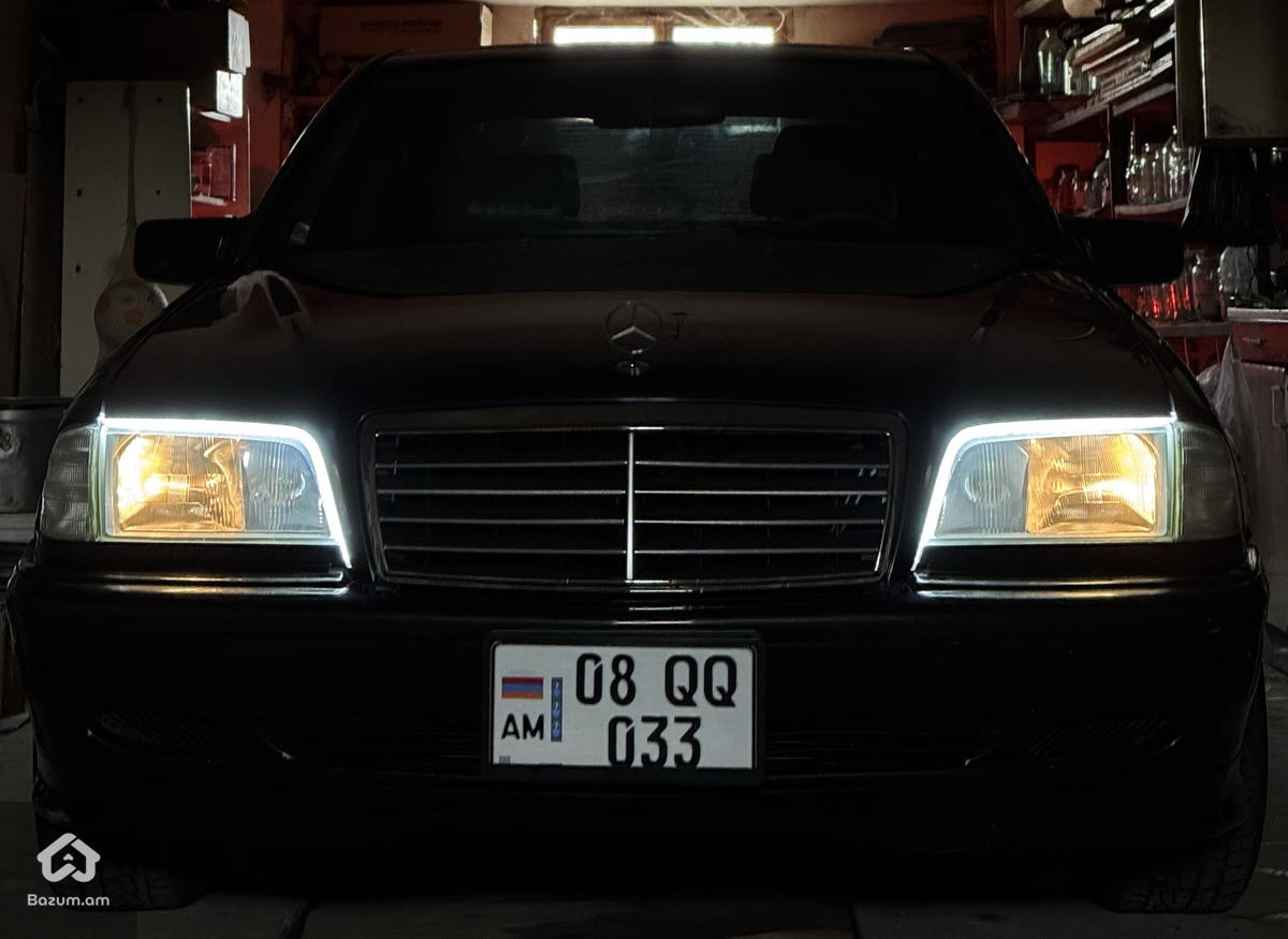 Mercedes Benz C200, Japan, գործարանային Ձախ ղեկ - image 3