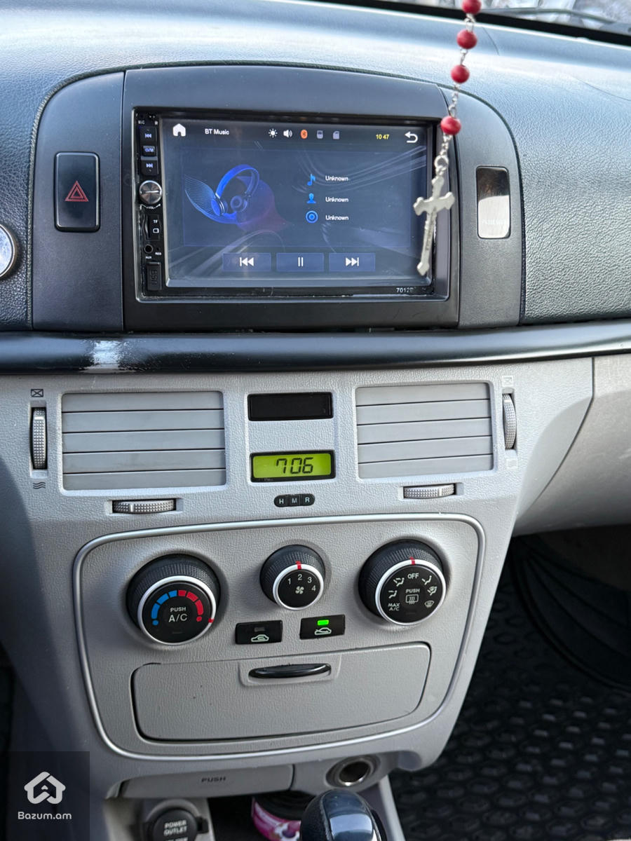 Hyundai Sonata - image 7