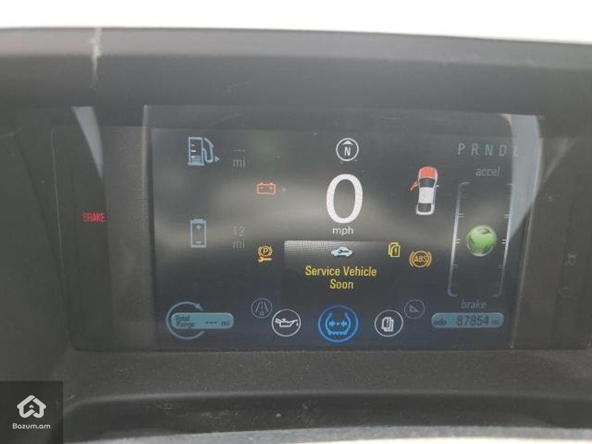 Վաճառվում է Chevrolet Volt (2013 թ.) ճանապարհից - image 3