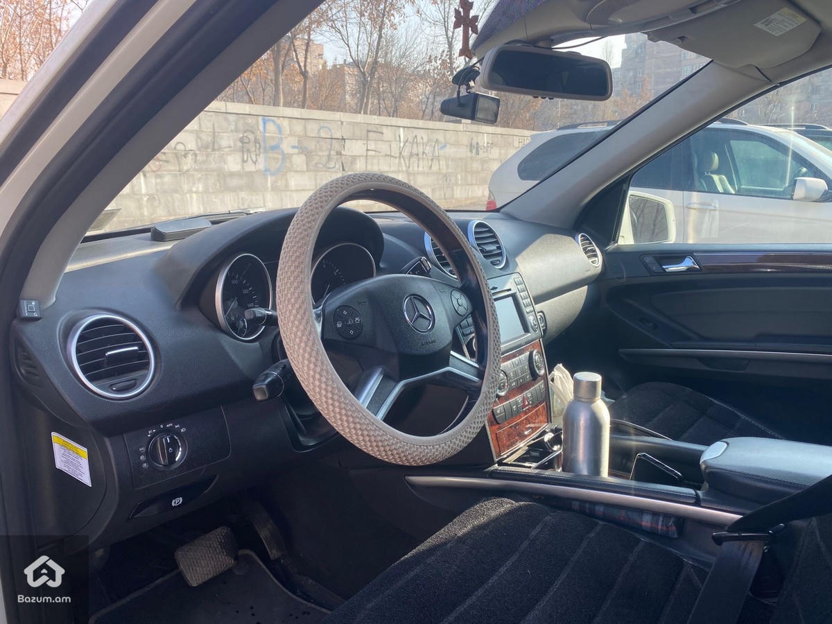 MERCEDES BENZ ML 350 - image 6