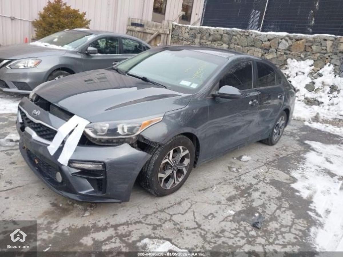 Kia Forte LXS - image 14
