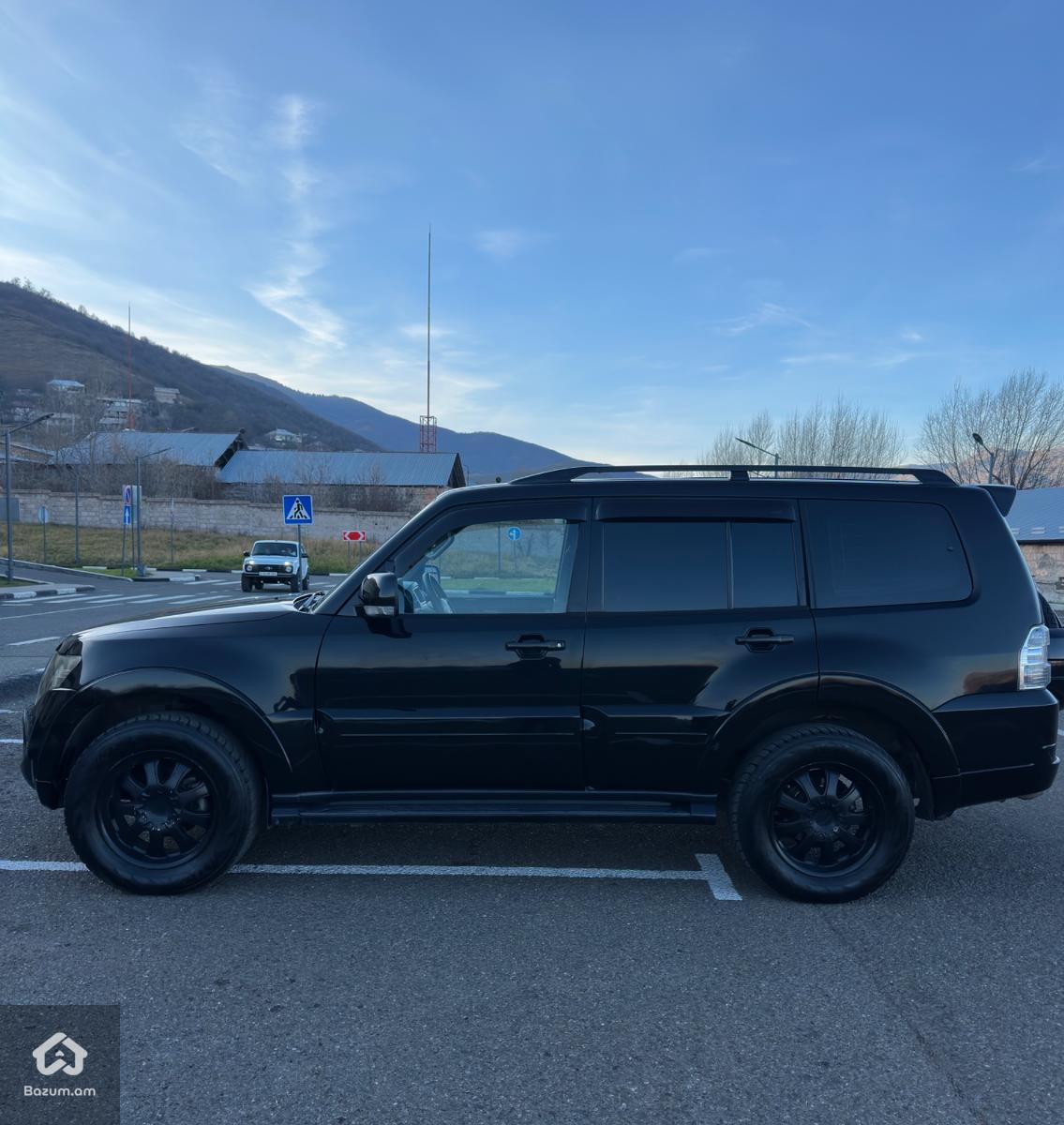 Mitsubishi - image 7