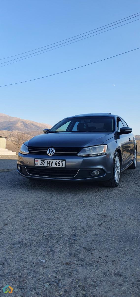 Volkswagen Jetta - image 1