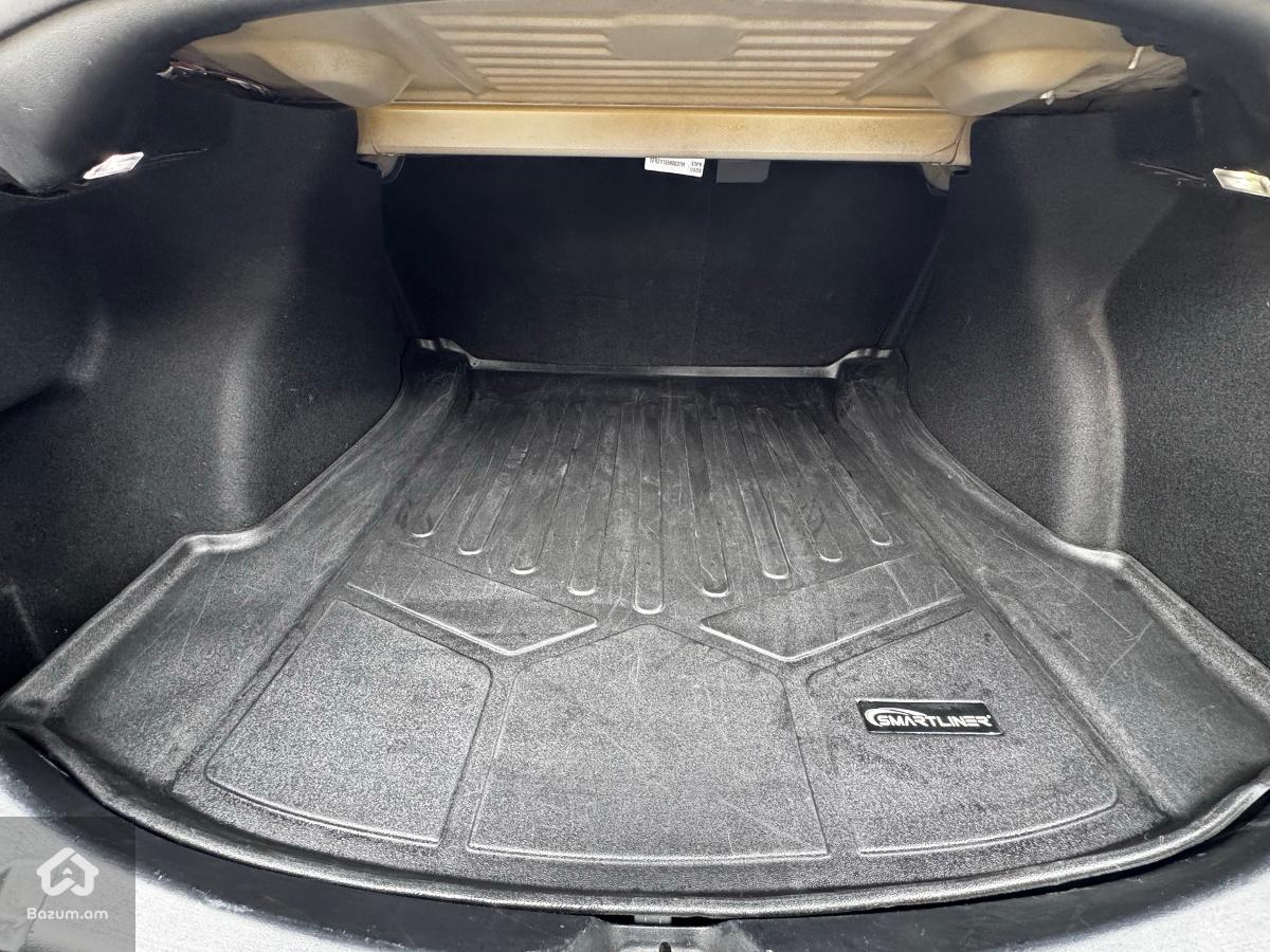 Tesla M3 SR+ - image 20