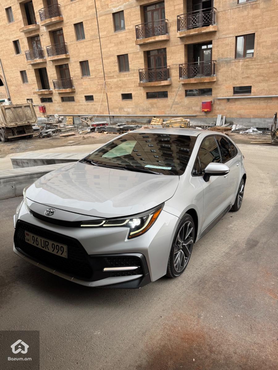 Toyota Corolla SE - image 21