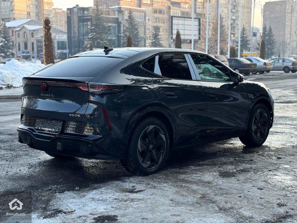 VOLKSWAGEN ID UNIX - image 4