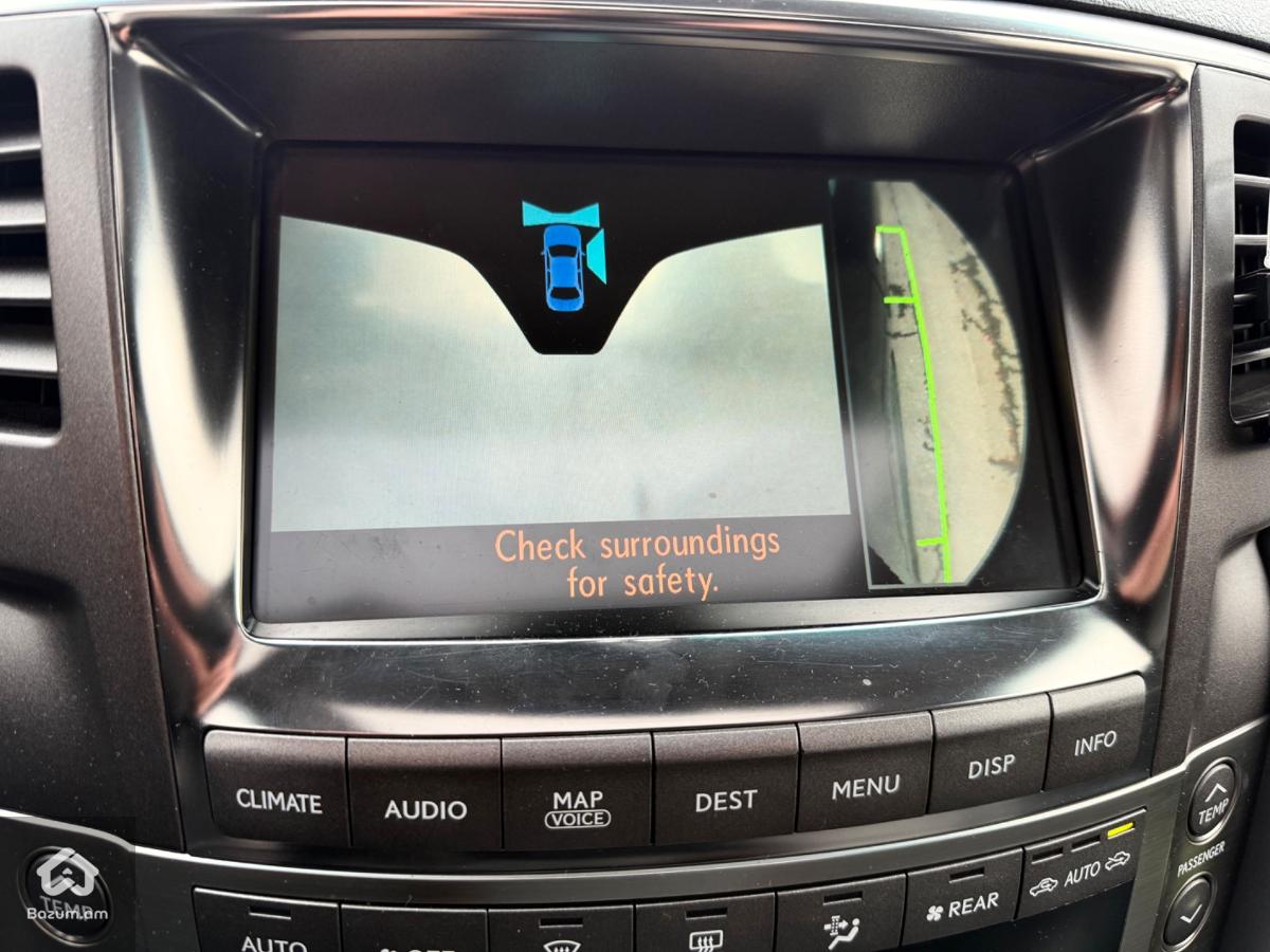 Lexus LX 570 - image 15