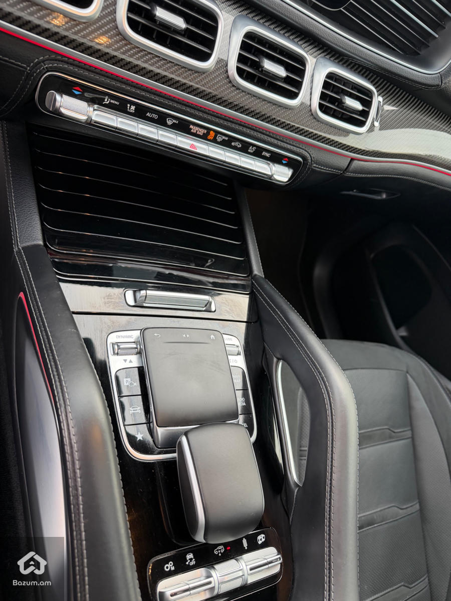 MERCEDES BENZ GLE COUPE AMG CARBON EDITION - image 17