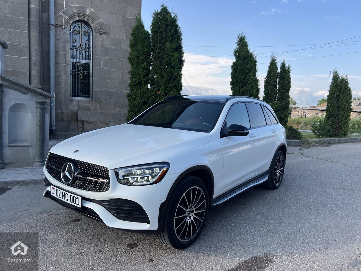 Mercedes GLC 300 - image 11