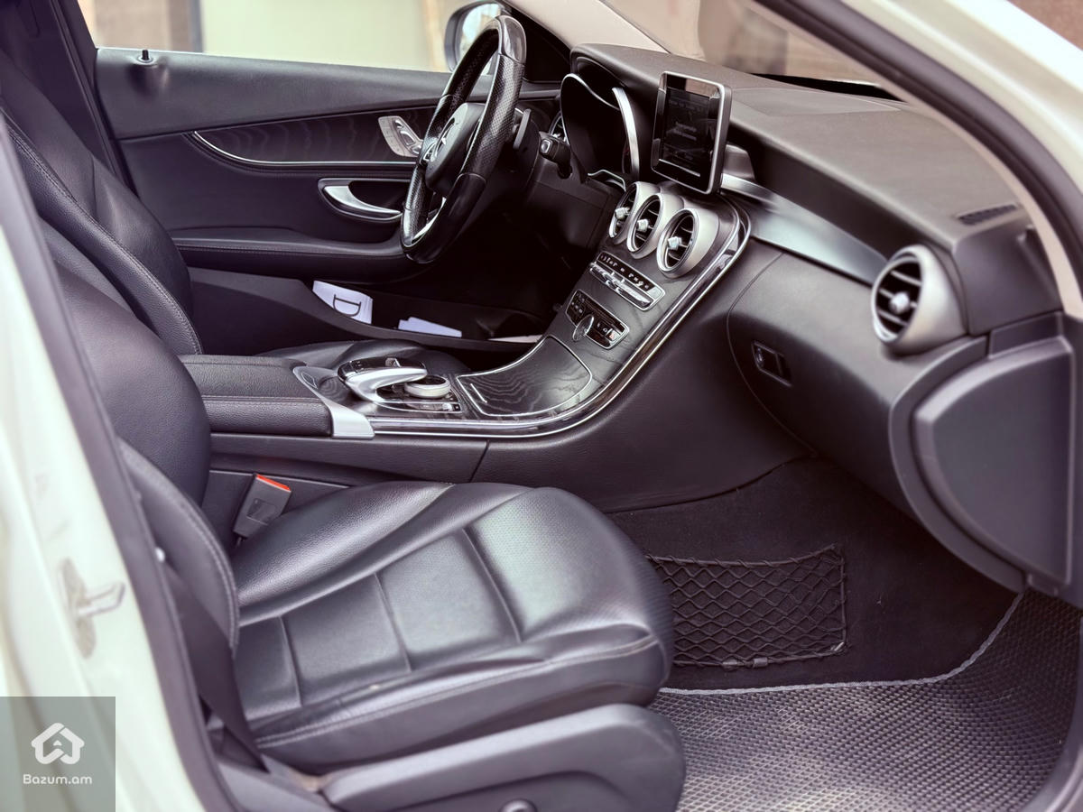 Mercedes C300 w205 - image 12