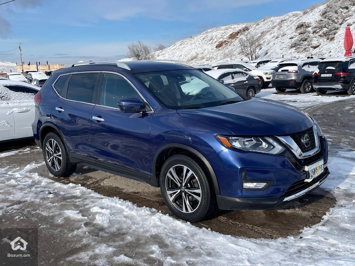 Nissan Rogue - image 3