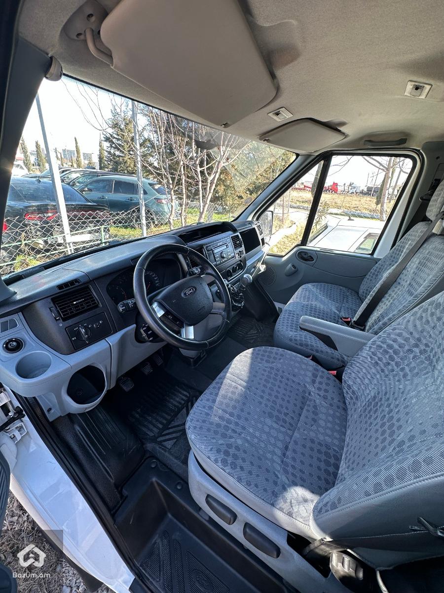 FORD TRANSIT TREND FULL - image 18