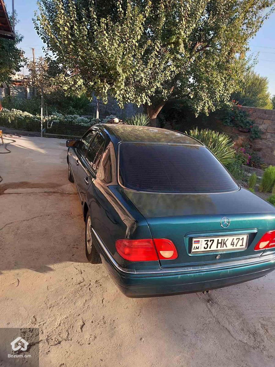 Mercedrs Benz - image 8