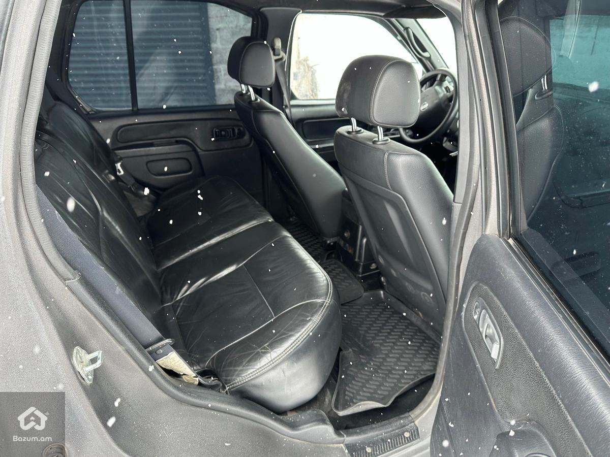 NISSAN XTERRA - image 8