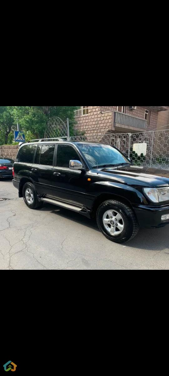 Land cruiser - image 3