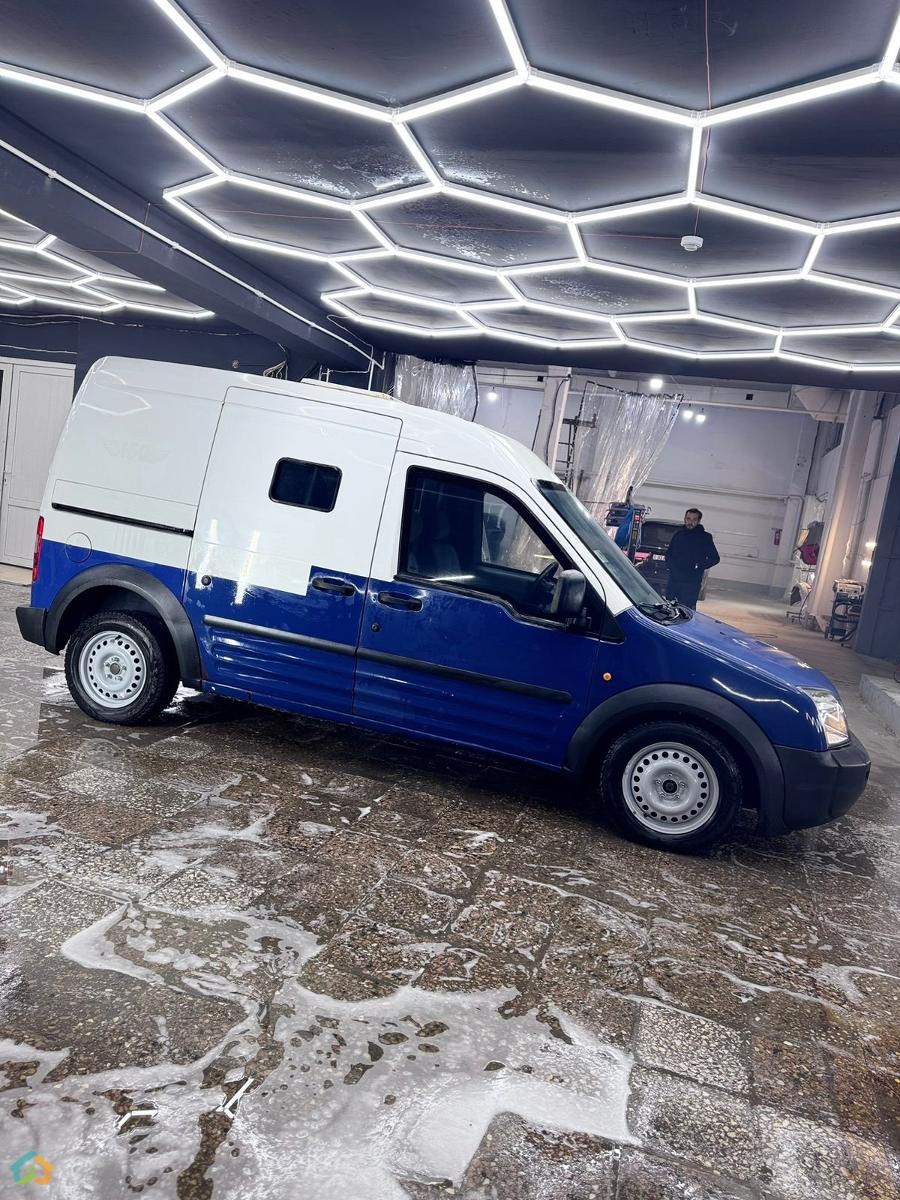 Ford Transit Connect - image 3