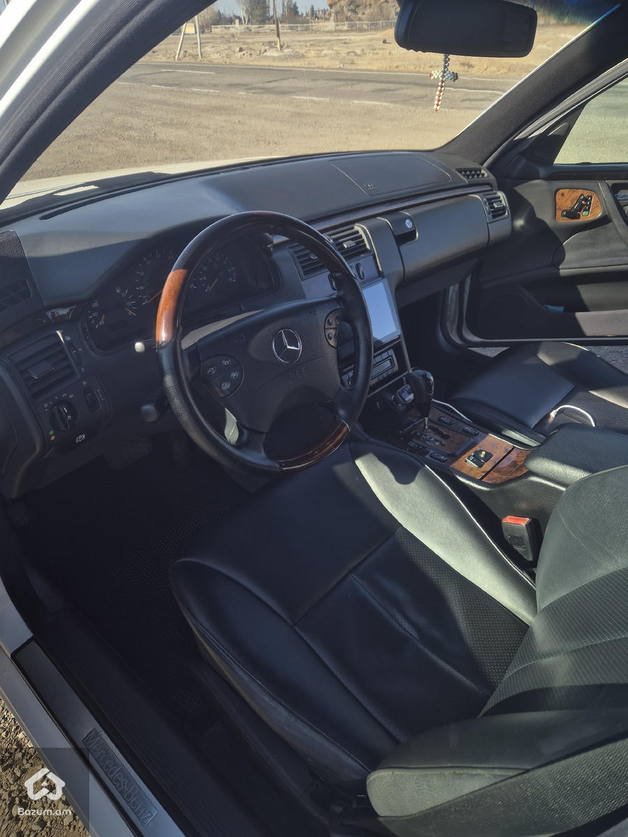 Mercedes benz w210 - image 16