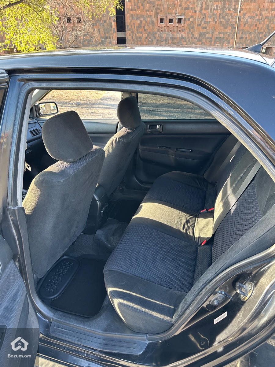 Mitsubishi Lancer - image 7