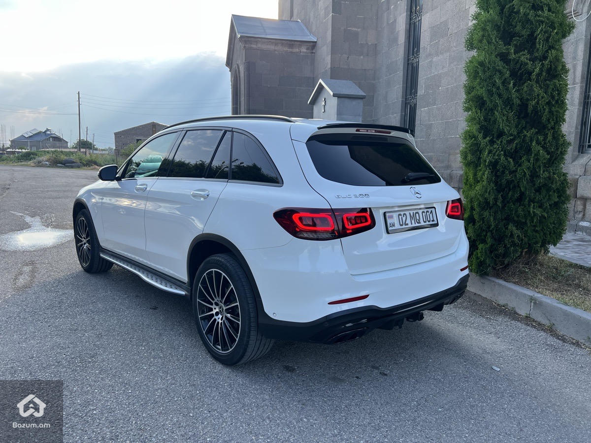 Mercedes GLC 300 - image 7