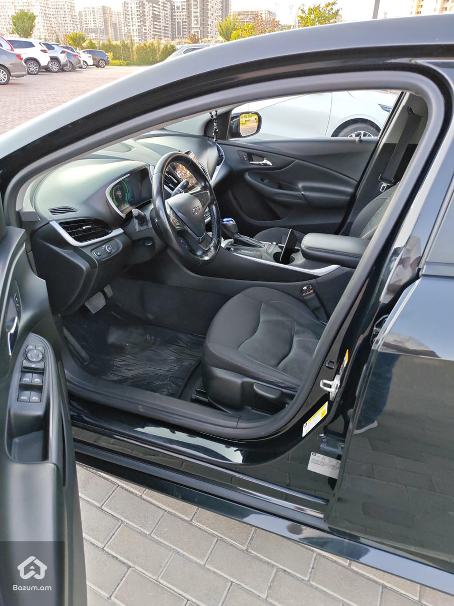 Chevrolet Volt 2 LT - image 9