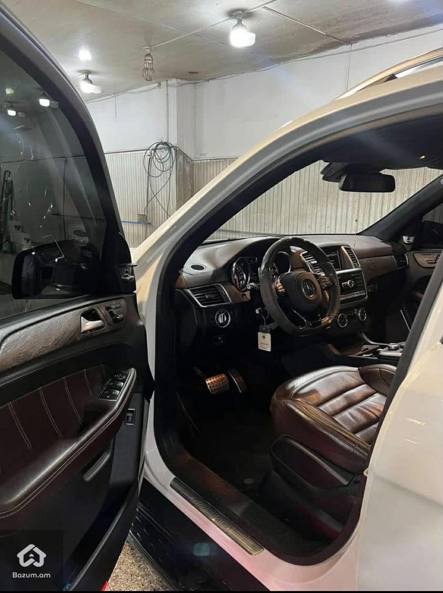 MERCEDES-BENZ ML63 AMG - image 8