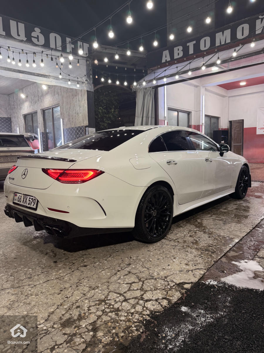 Mercedes-benz  - image 2