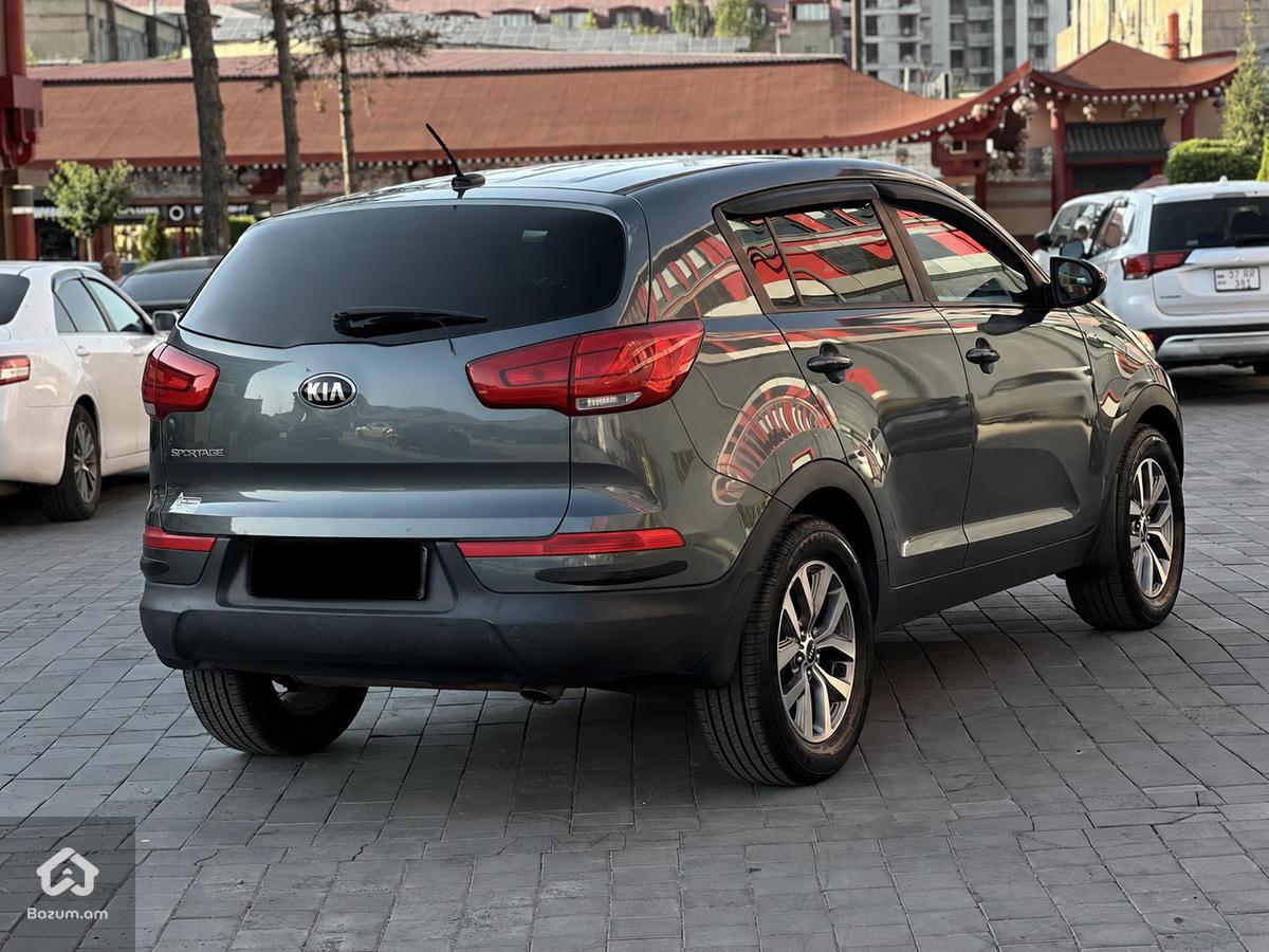 Kia Sportage  - image 3