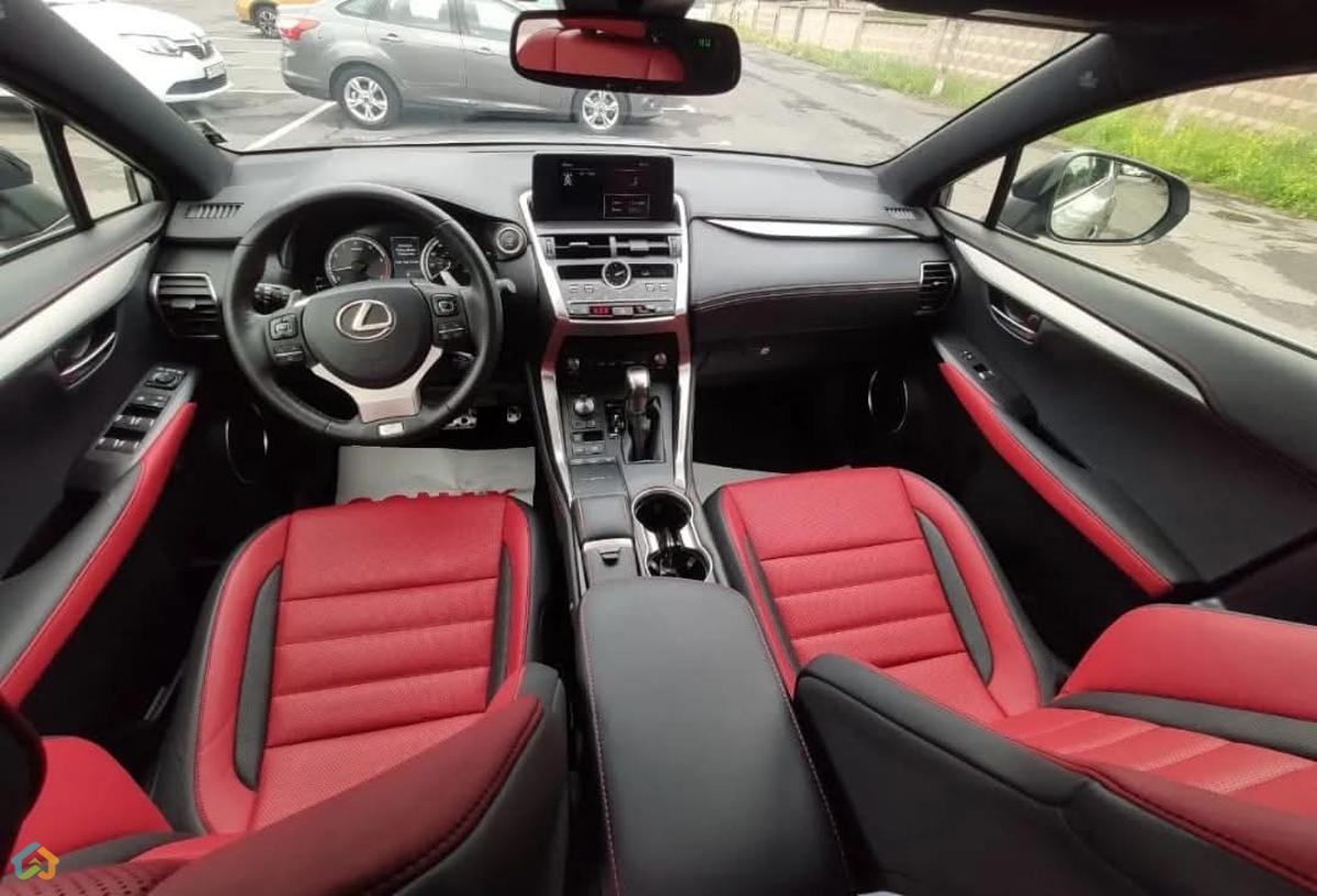 Lexus NX 300 - image 3