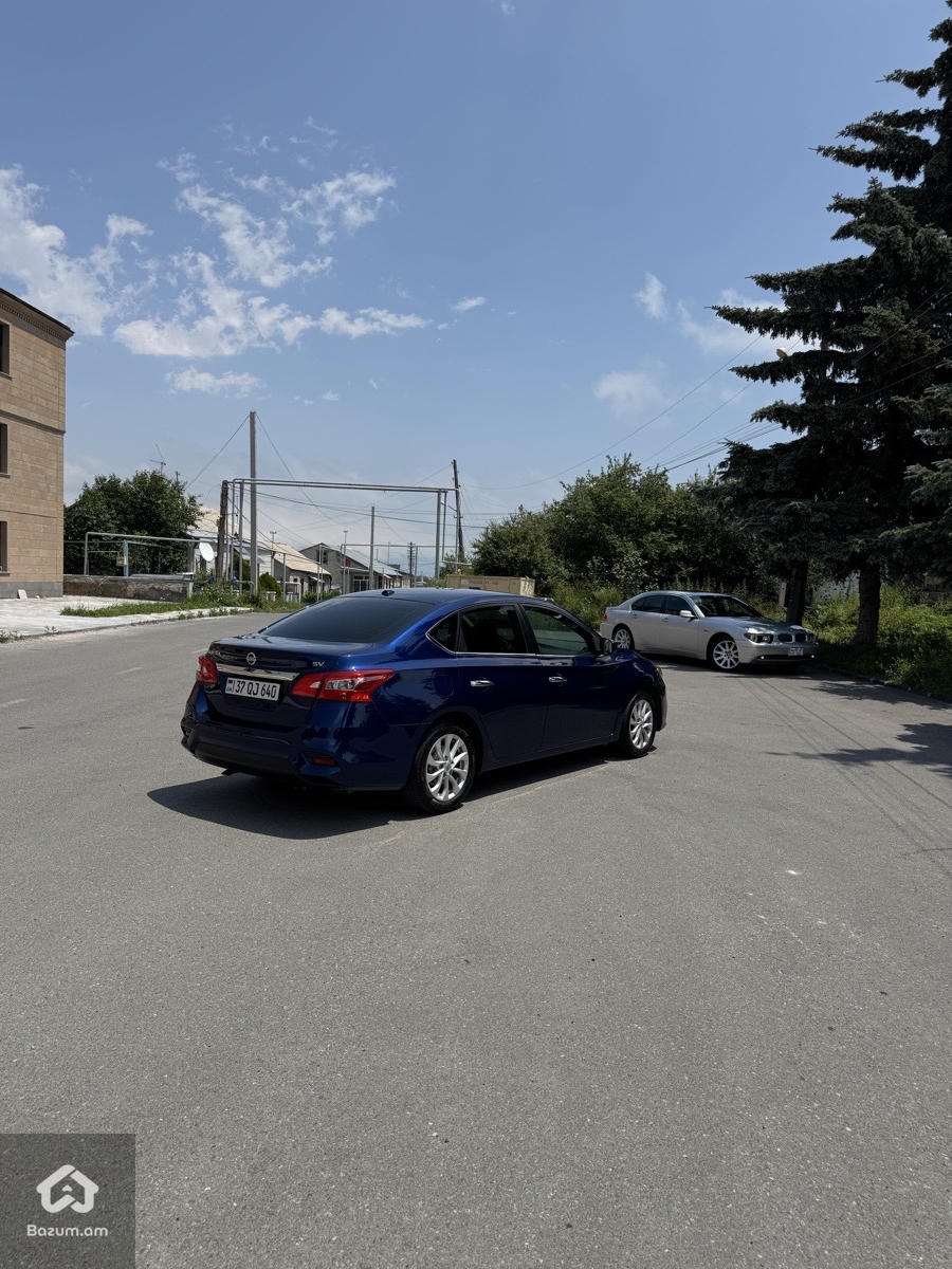 Nissan Sentra SV  - image 6