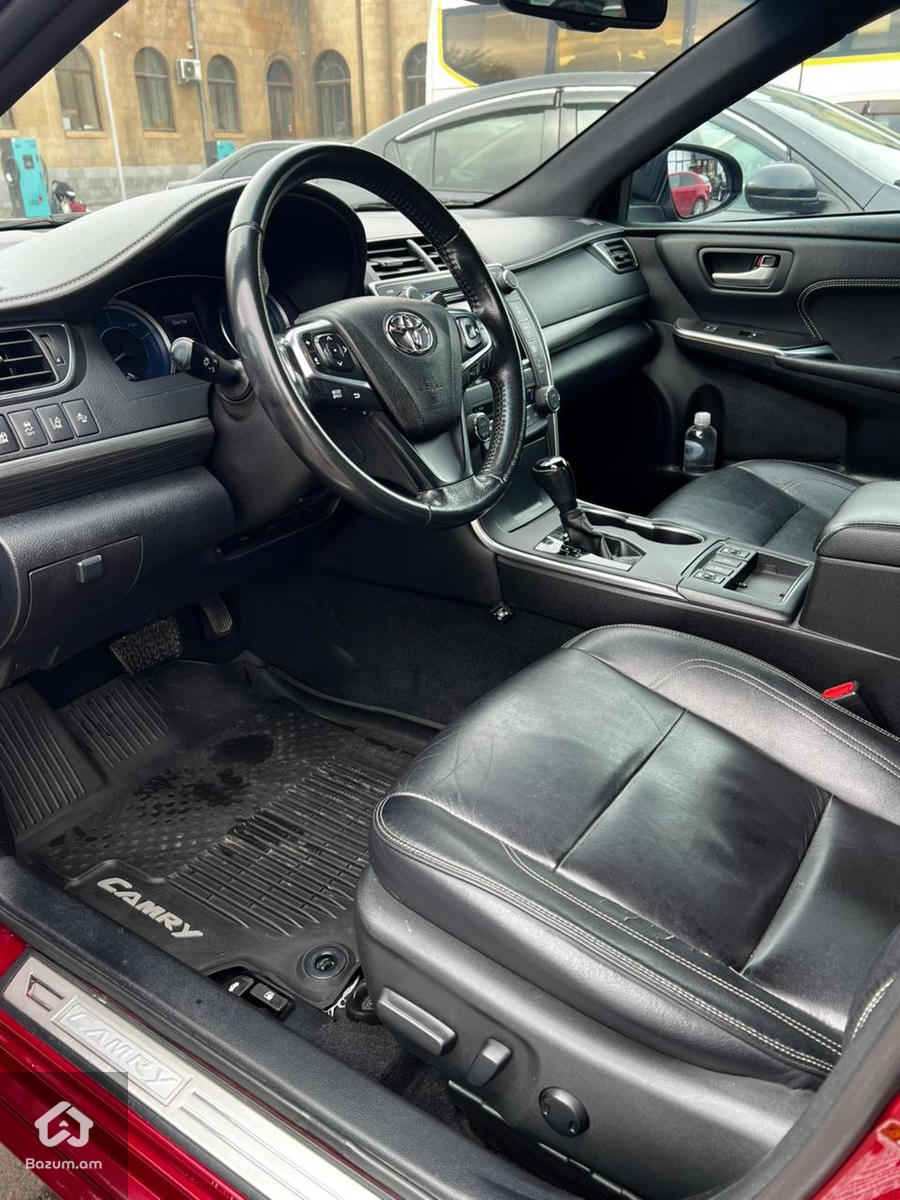 Toyota Camry hybrid - image 12