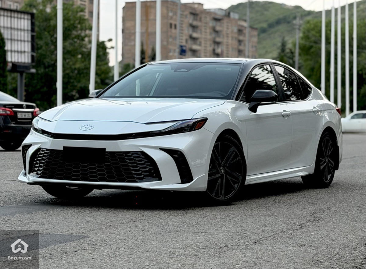 TOYOTA CAMRY 2025 XSE HIBRID - image 4