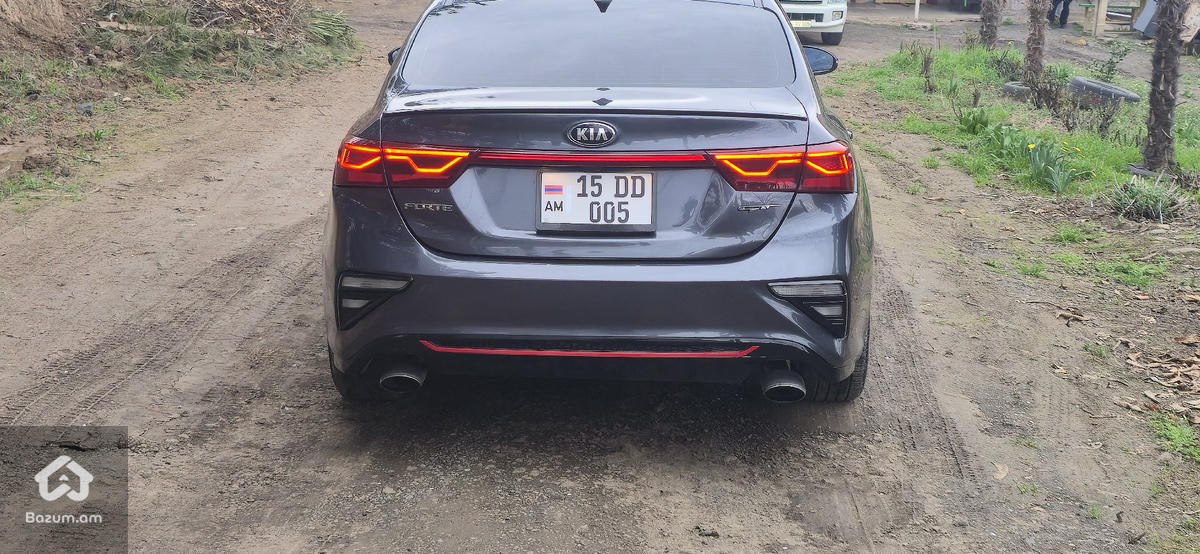 KIA FORTE GT - image 6