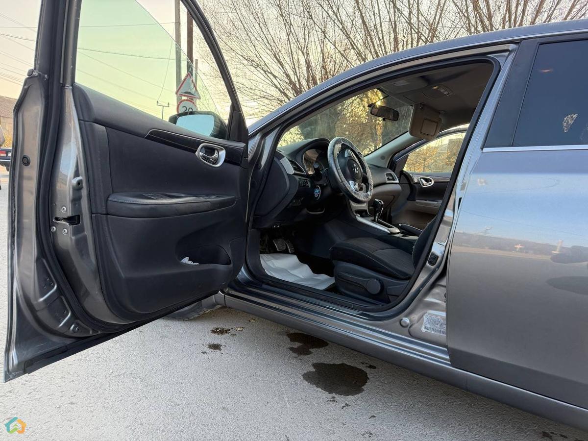 Nissan Sentra  - image 9