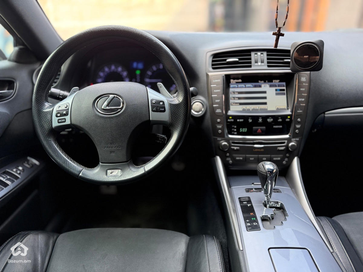 Lexus - image 8