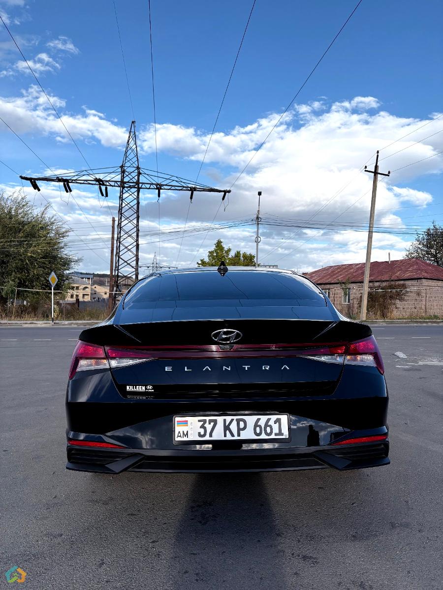 Hyundai elantra  - image 7