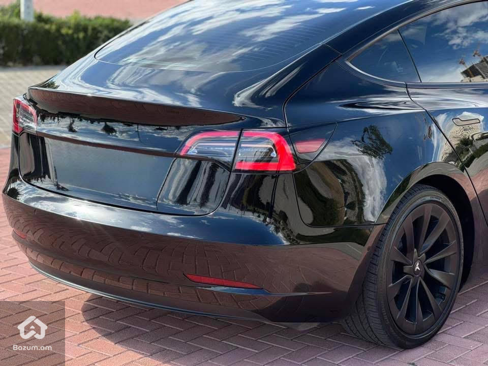 TESLA MODEL 3 SR+ - image 3