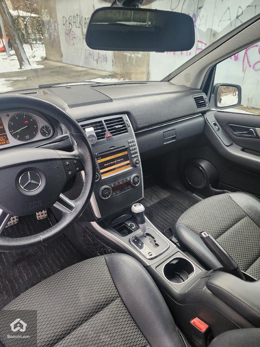 mercedes benz B200 - image 8