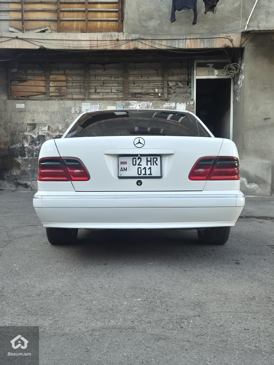 Mercedes benz w210 - image 3