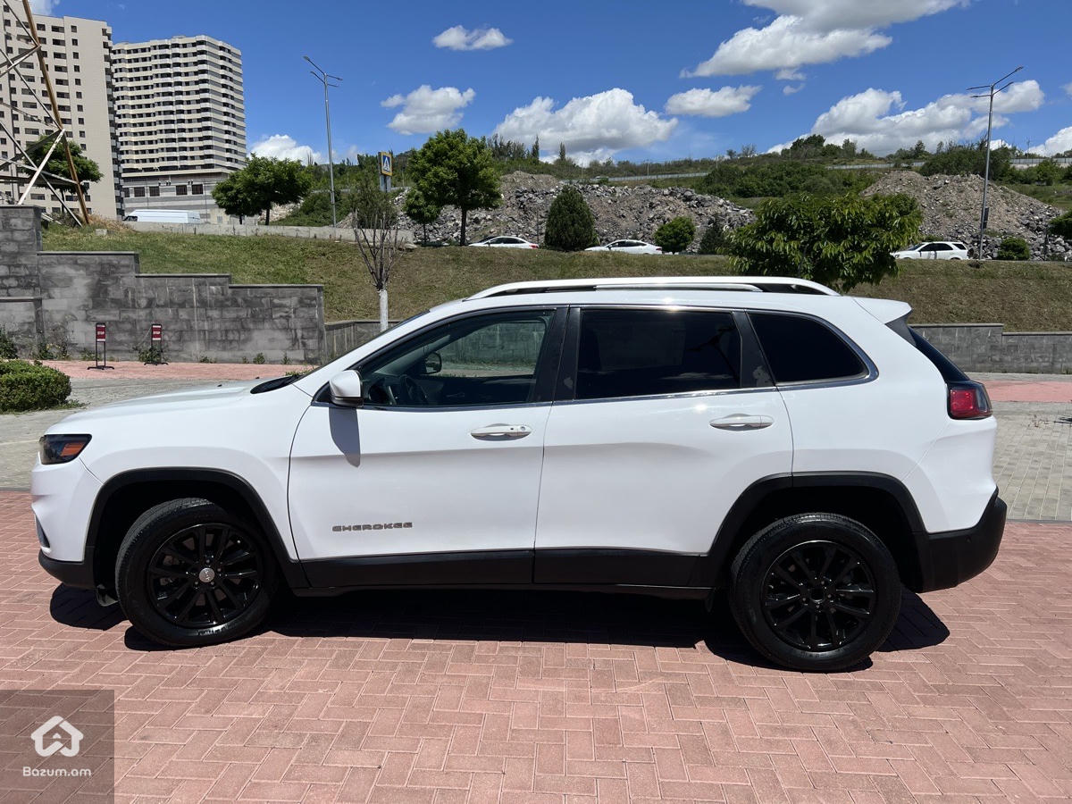 Jeep Cherokee  - image 5