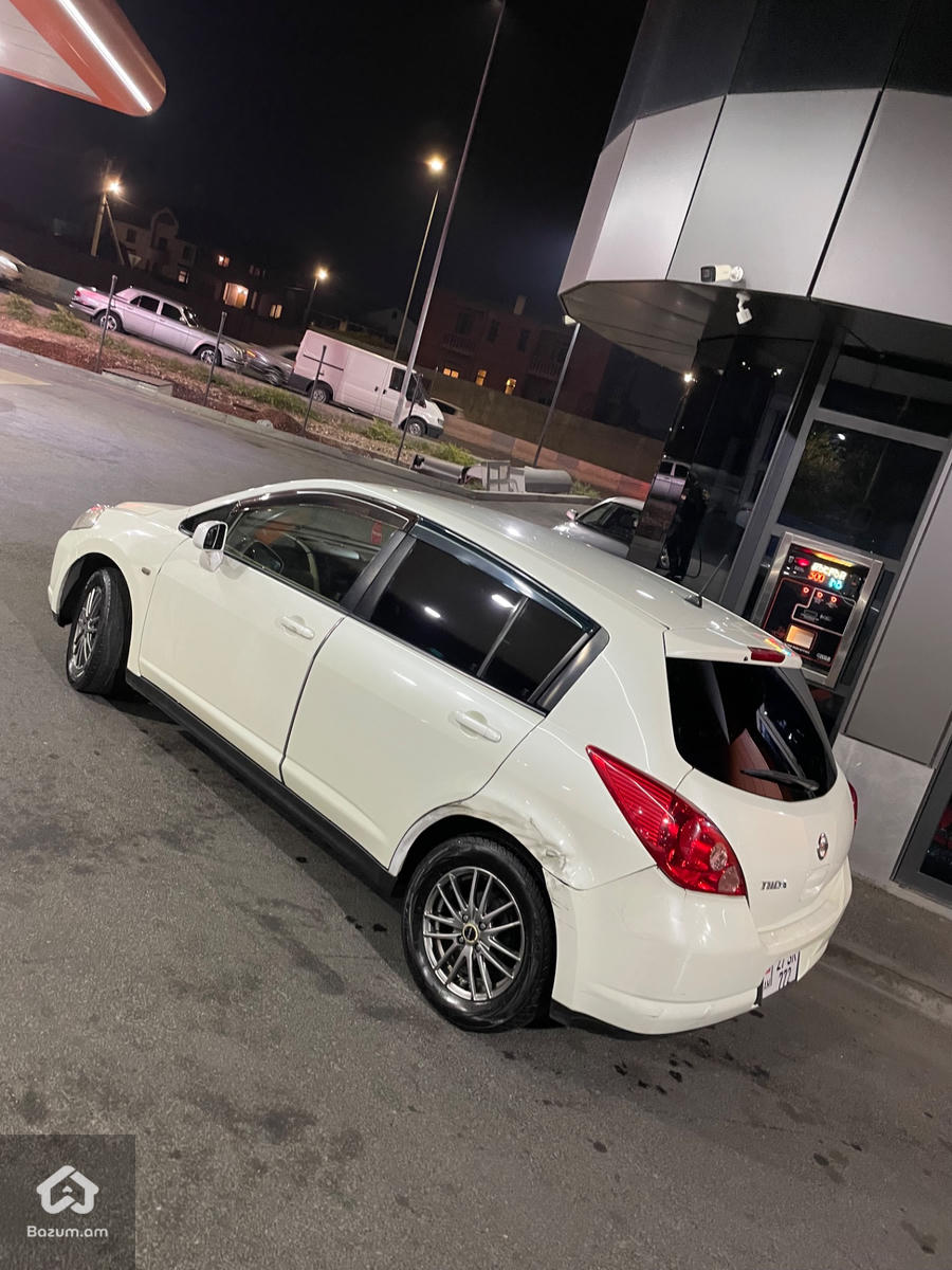 Nissan Tiida - image 3