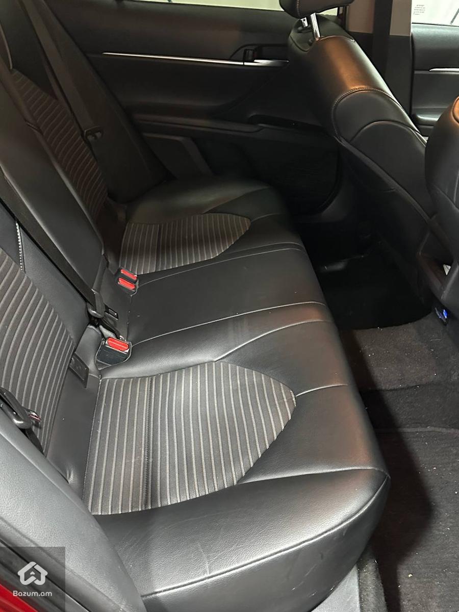 Toyota Camry 2021SE - image 8