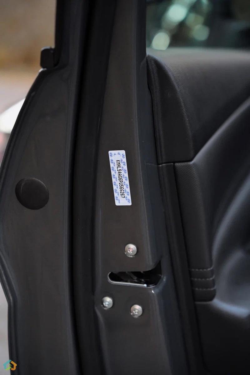 Hyundai Elantra SEL PLUS 2023/04 - image 14