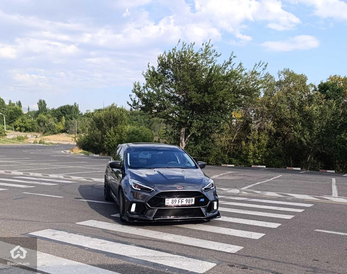 FORD FOCUS - image 11