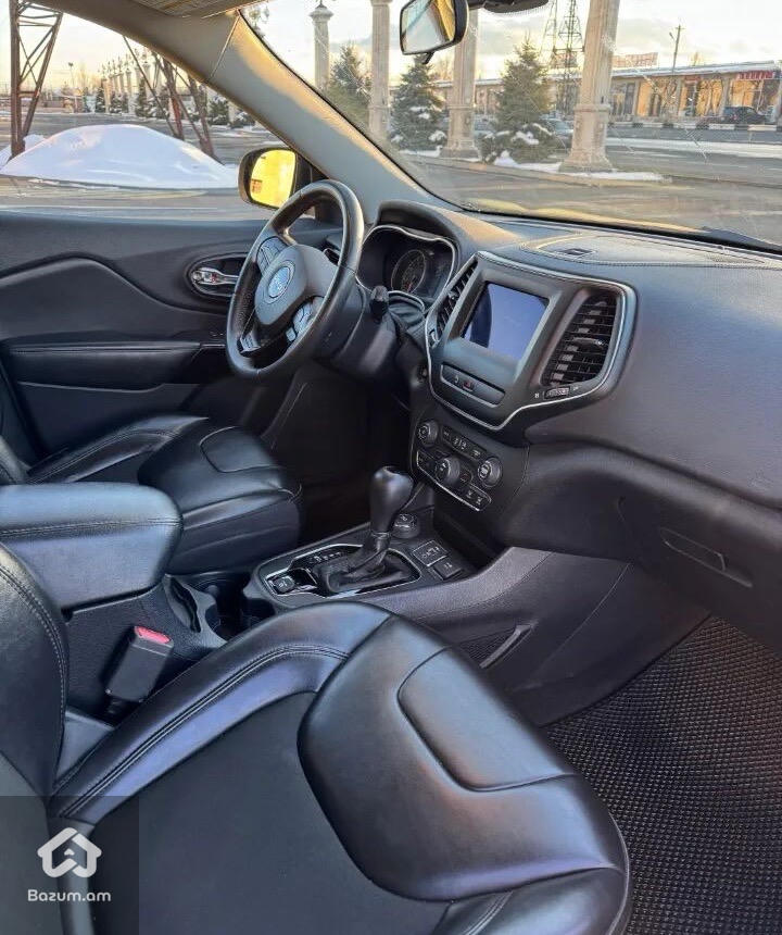 JEEP CHEROKI LATITUDE PLUS - image 6