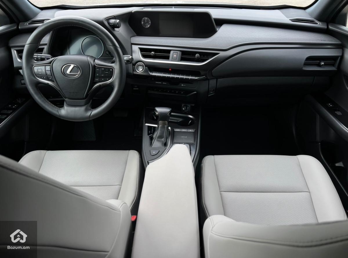 Lexus ux - image 10
