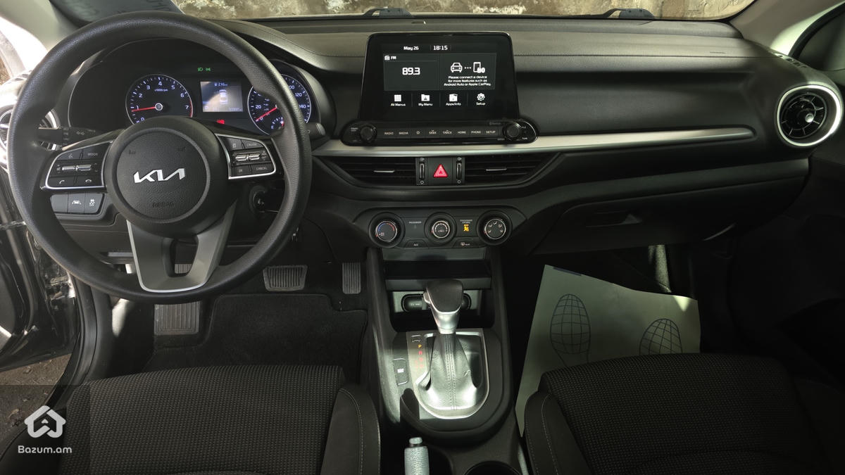 Kia Forte - image 5