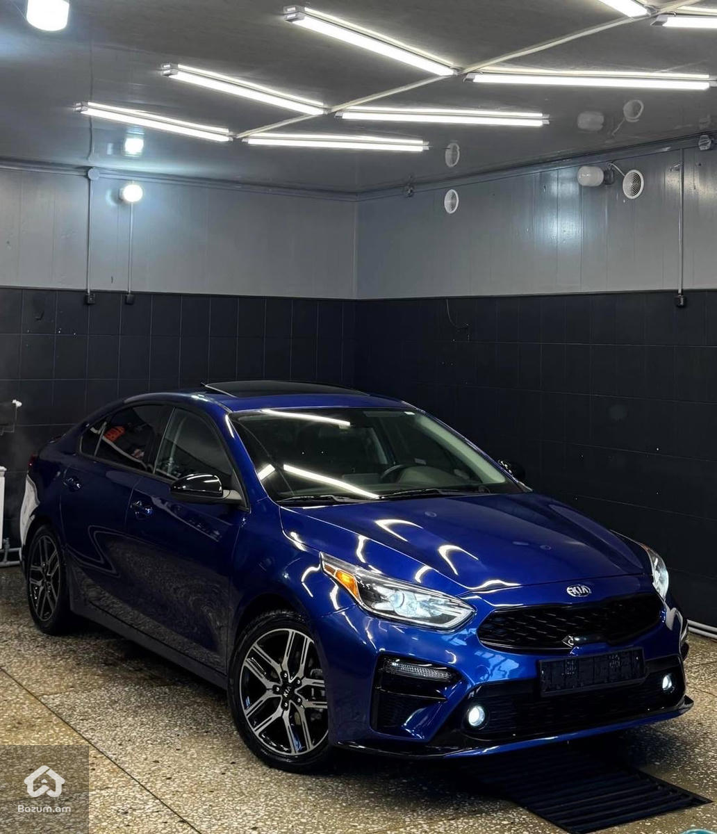 Kia Forte Gt line S - image 3